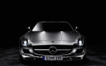    Mercedes-Benz SLS